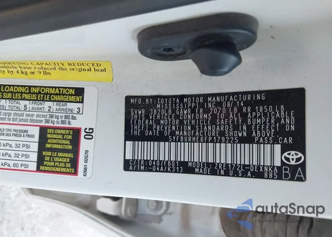 2015 Toyota Corolla L/Le/Le Plus/Le Premium/S/S Plus/S Premium z USA, uszkodzony, nr VIN 5YFBURHE6FP179T25